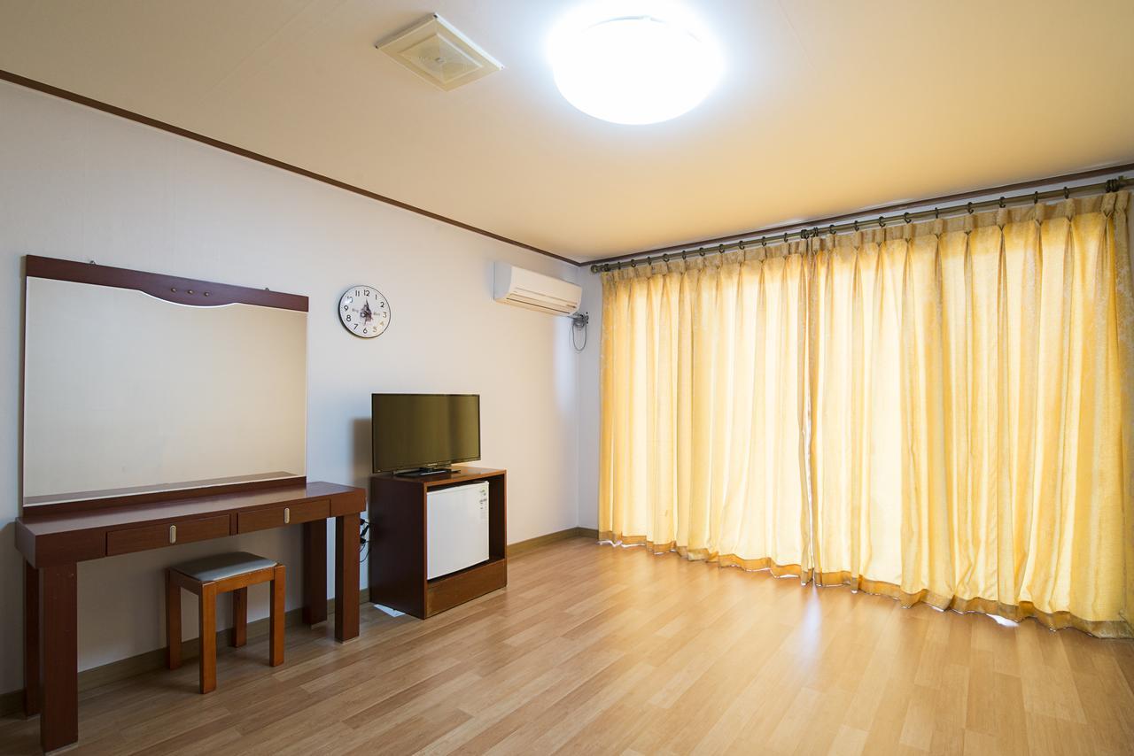 Jeju Youth Hostel Екстериор снимка