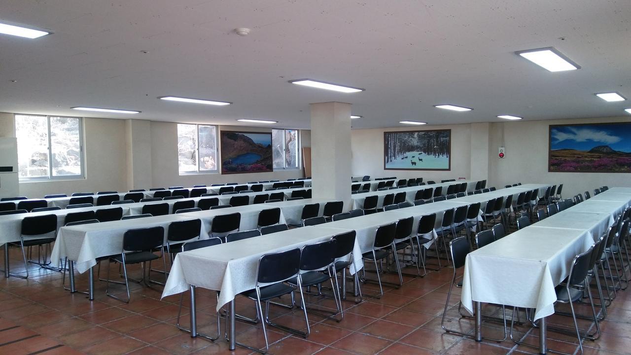 Jeju Youth Hostel Екстериор снимка
